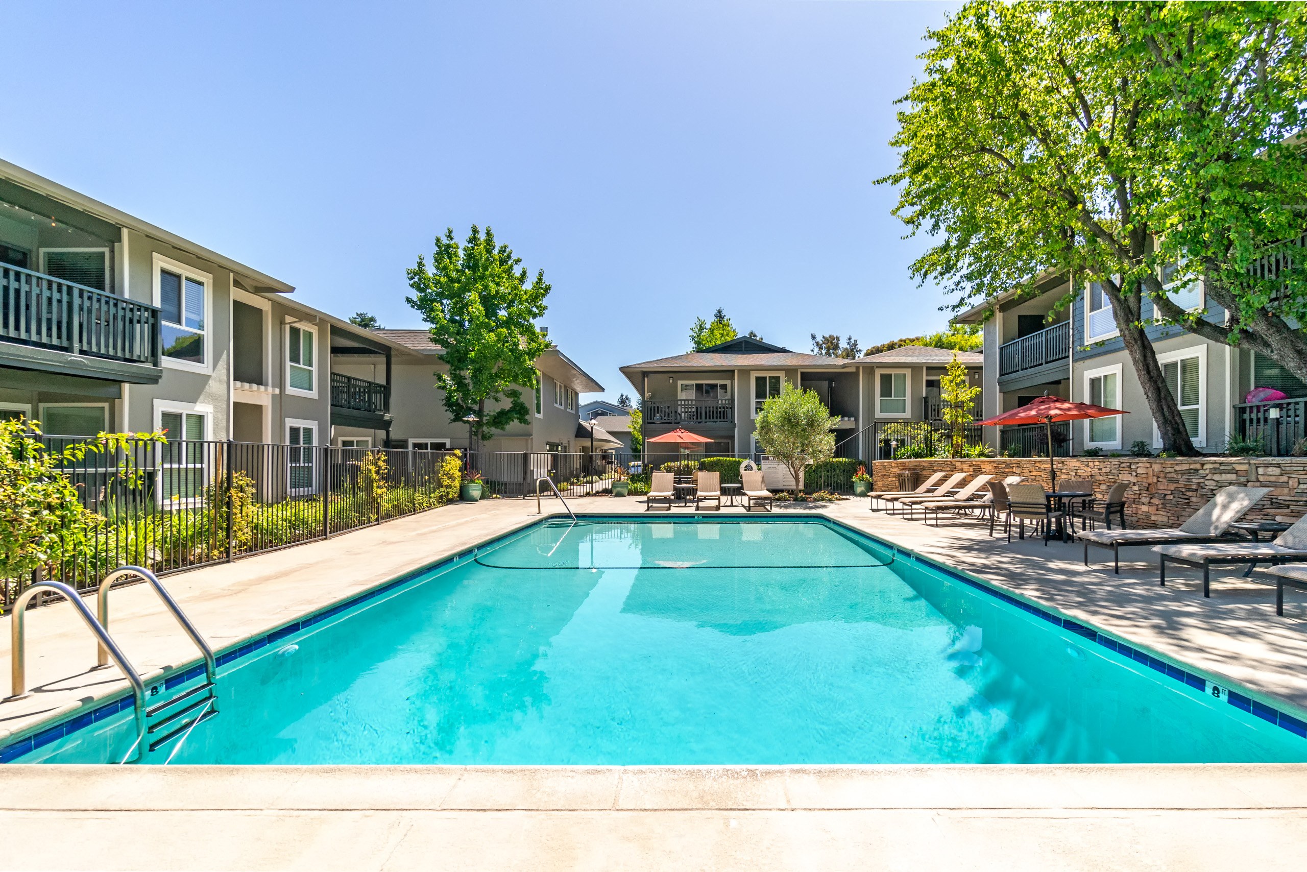 Pleasanton Glen Apartments Image 16